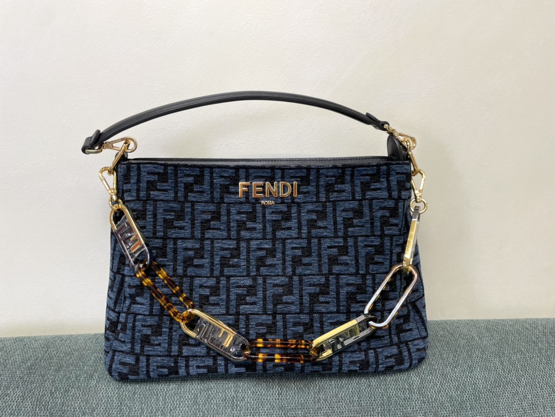 TOP FENDI Large Fendi O'Lock Swing 36X23.5X14cm - 2 Colors