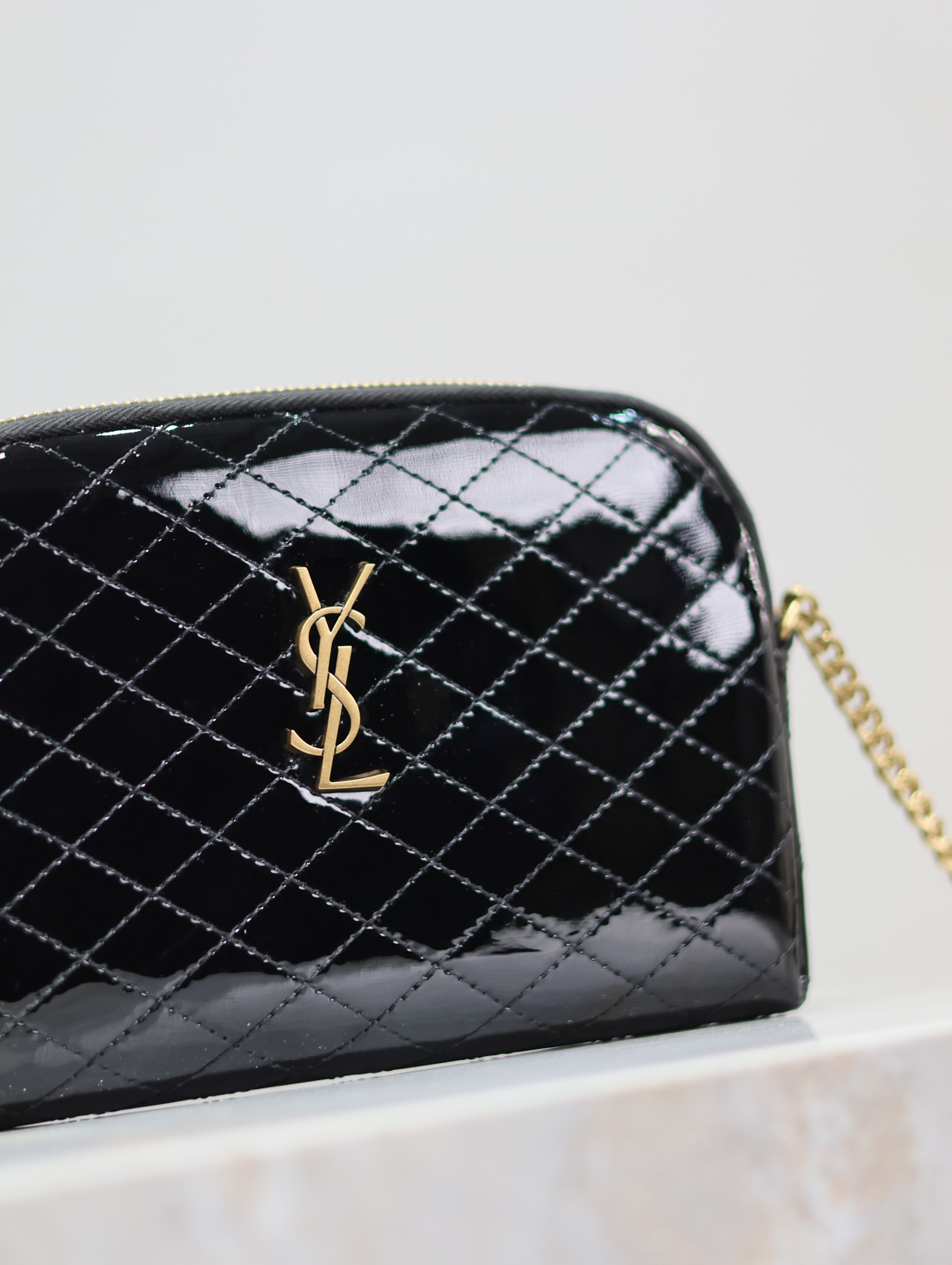 TOP Yves Saint Laurent YSL Gaby Bag Patent Leather 19x3x3.5cm - Black&GHW
