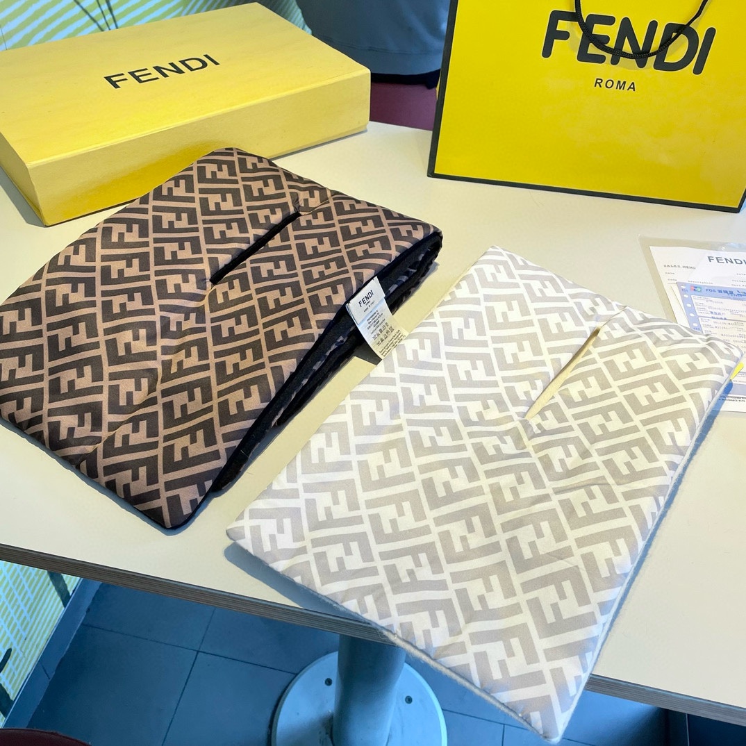TOP FENDI FF  Cashmere Scarf 110*20cm - 2 Colors
