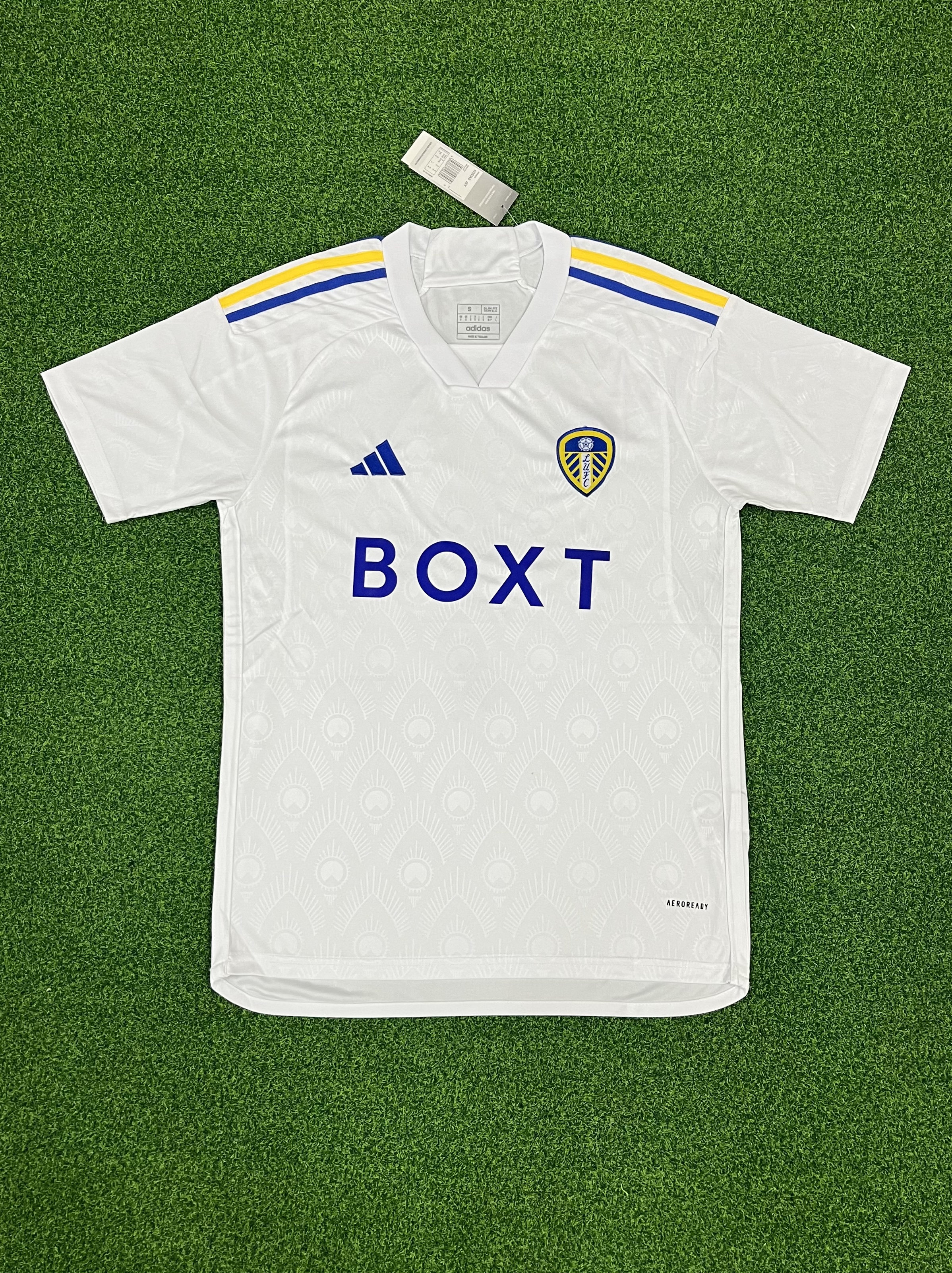 2425 Leeds United Home jersey.Player embroidery version