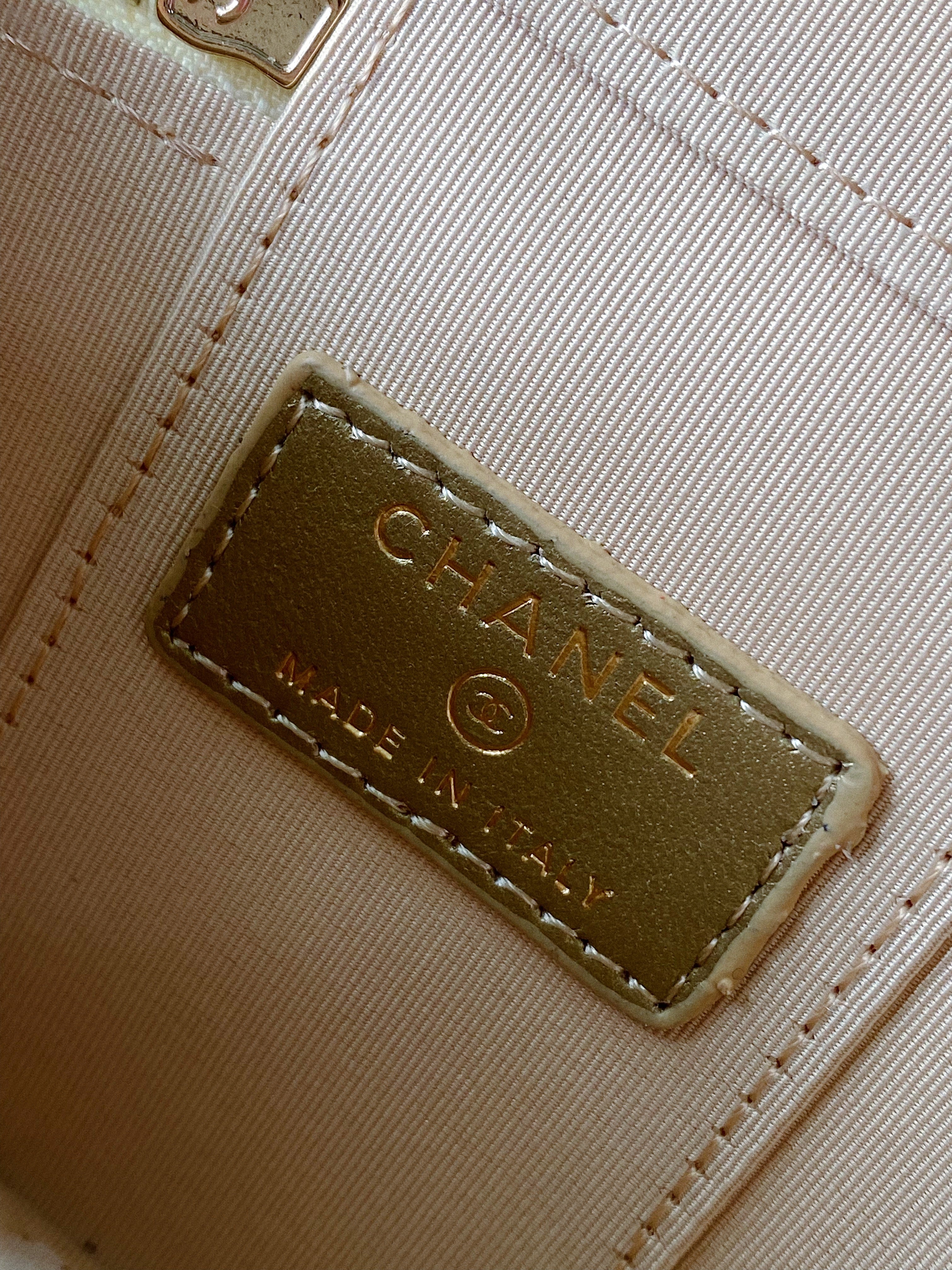 TOP CHANEL Vanity Case Perfect Fit Mini Adjustable Chain - Yellow