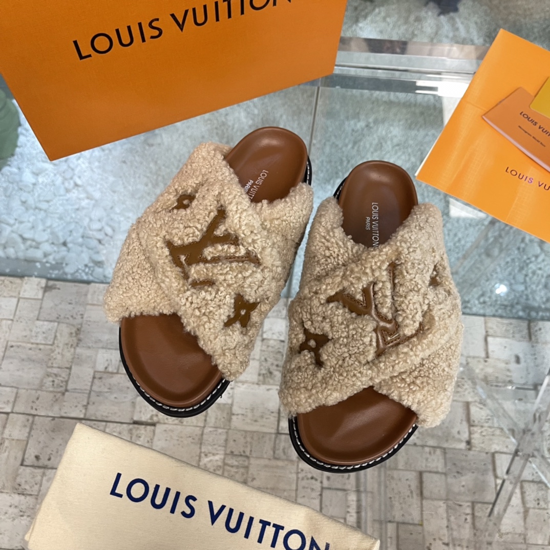 TOP Louis Vuitton LV Cross Hair Slippers - 4 Colors