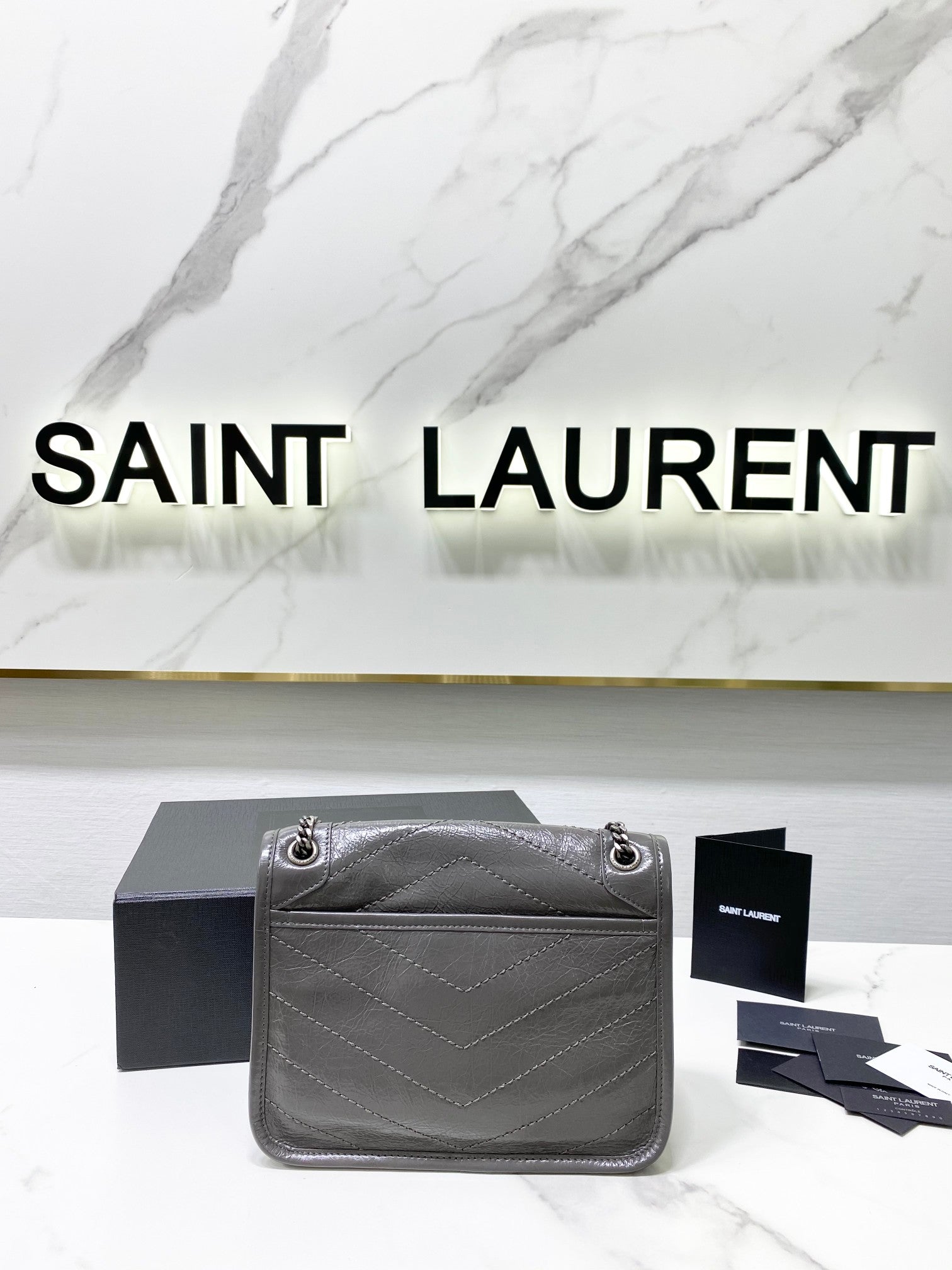 TOP Yves Saint Laurent YSL Niki Small Bag Aged Leather - Stormy Grey