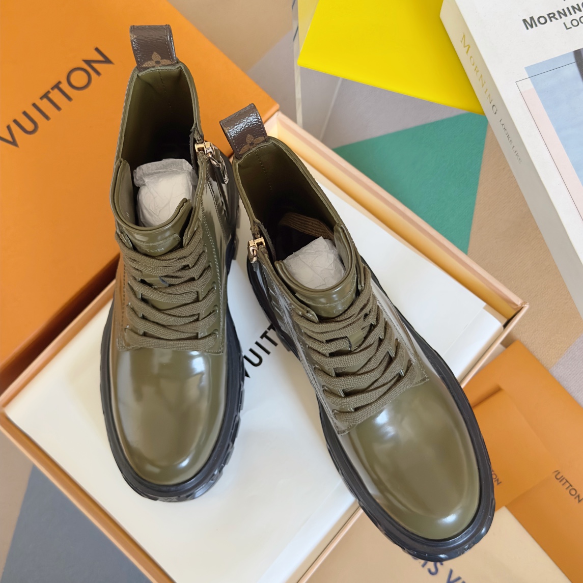 TOP Louis Vuitton LV Record Series Chelsea Ankle Boots - 3 Colors