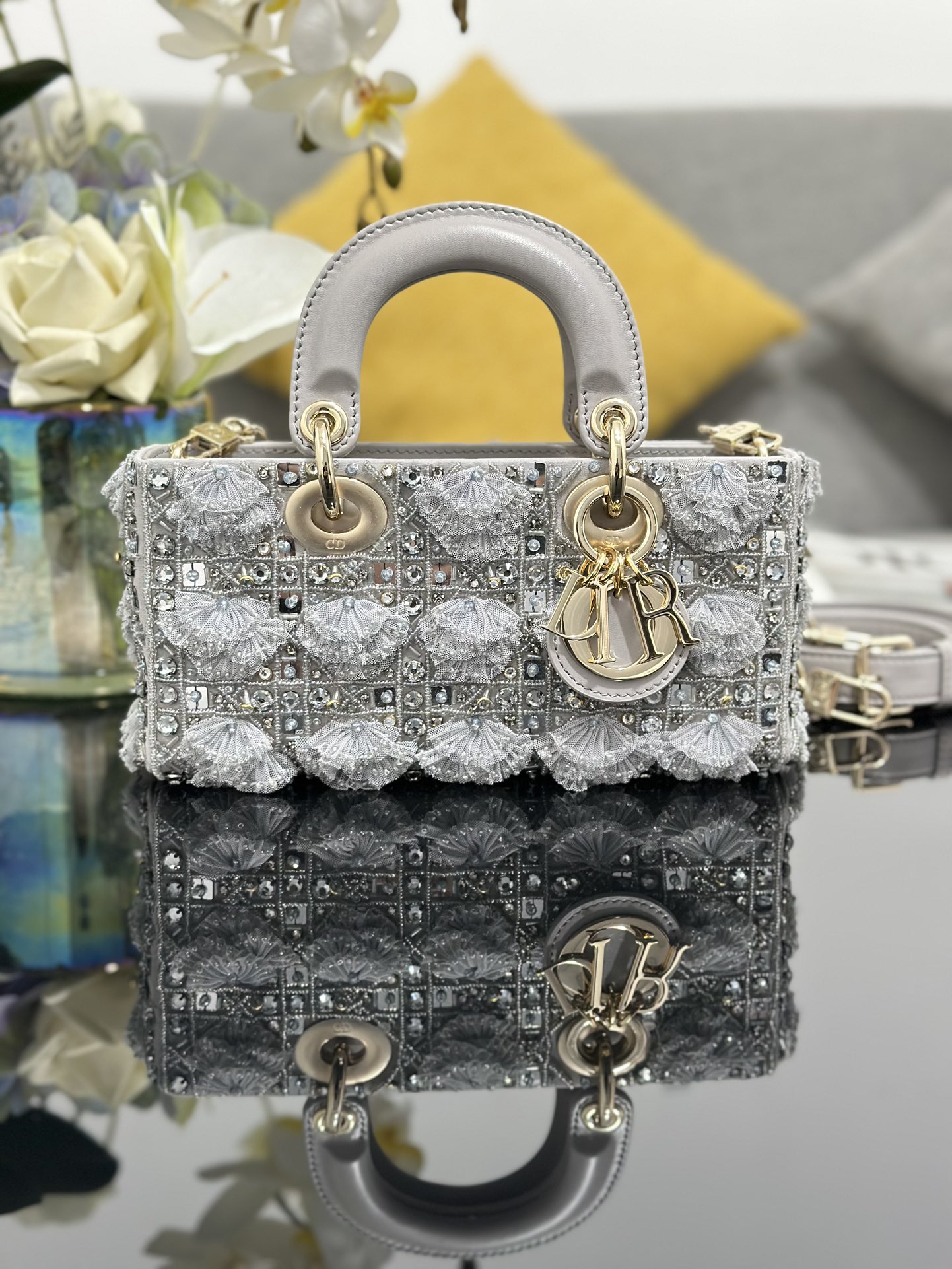 TOP Christian Dior Embroidered Lace Bead Lady D-Joy Bag 22*12*6cm - 2 Colour