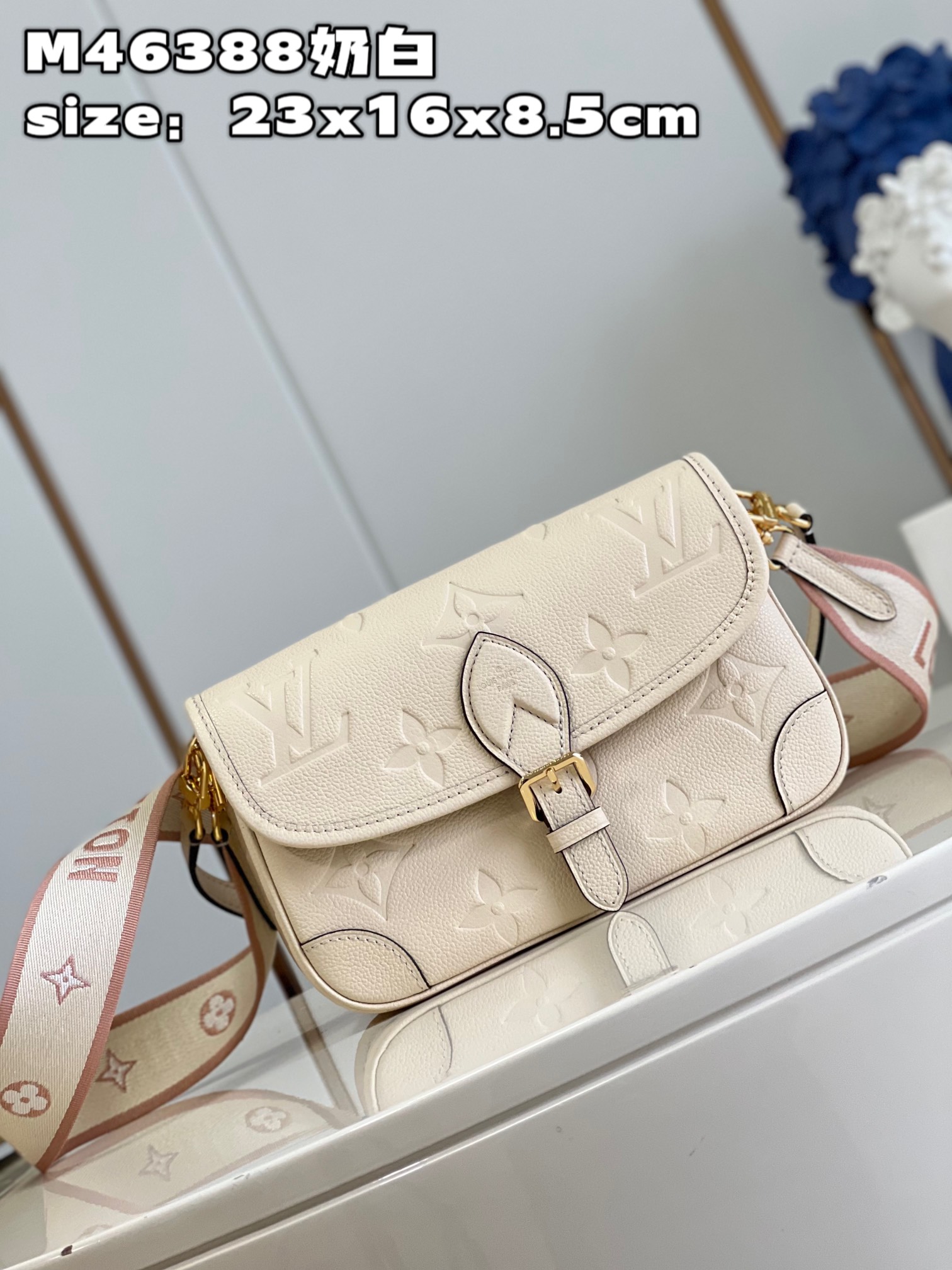 TOP Louis Vuitton LV Monogram  Diane Bag 23 x 16 x 8.5CM - White