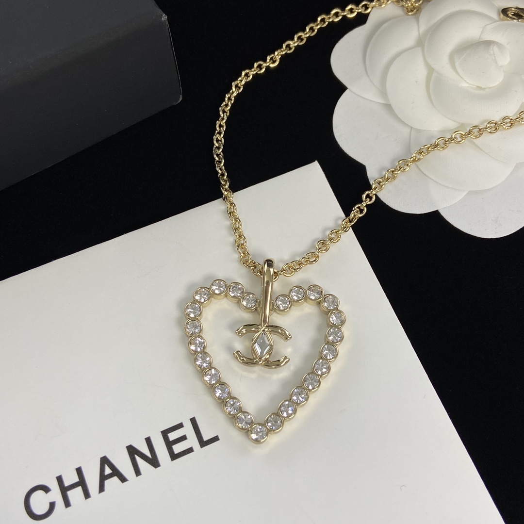 TOP CHANEL Necklace Earrings Brooch Set