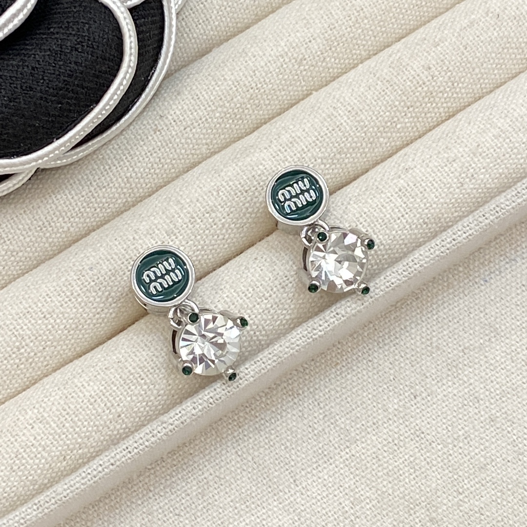 TOP Miu Miu Letter Earrings - 3 Colors