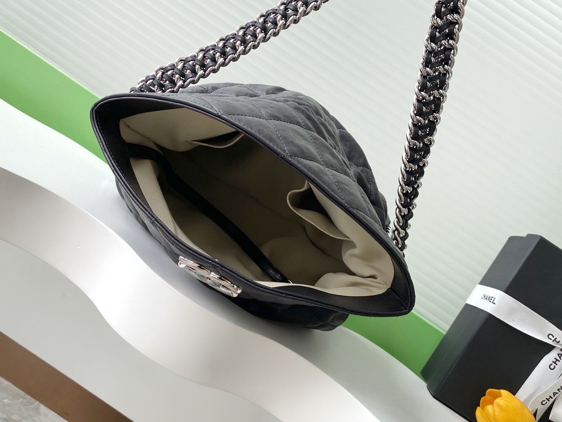 TOP CHANEL Second-Hand Bag 33*22*8cm - Black&SHW