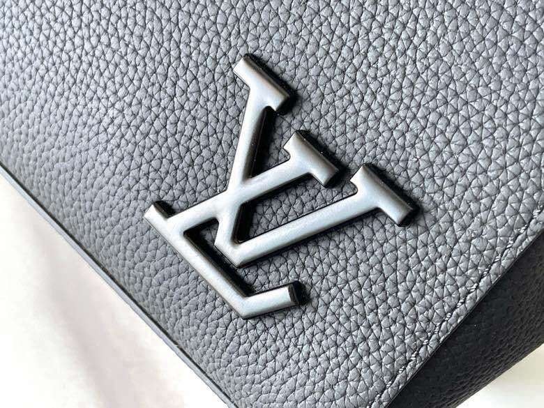 TOP Louis Vuitton LV Fastline Backpack 32x39x12cm - Black