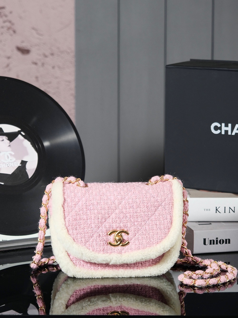 TOP CHANEL Ski Bag 𝟐𝟎*𝟏𝟕*𝟏𝟎𝐜𝐦 - 2 Colors