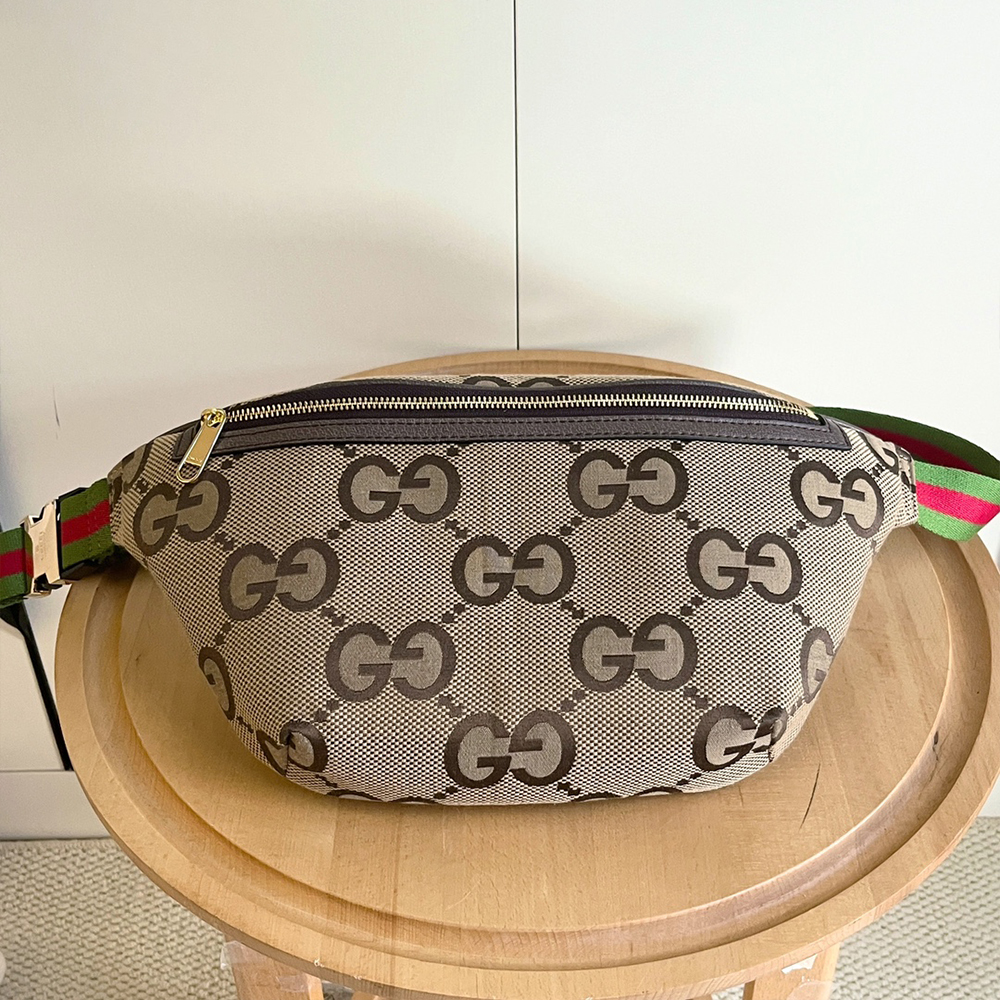 GUCCI Classic Monogram Waist Bag (Replica)