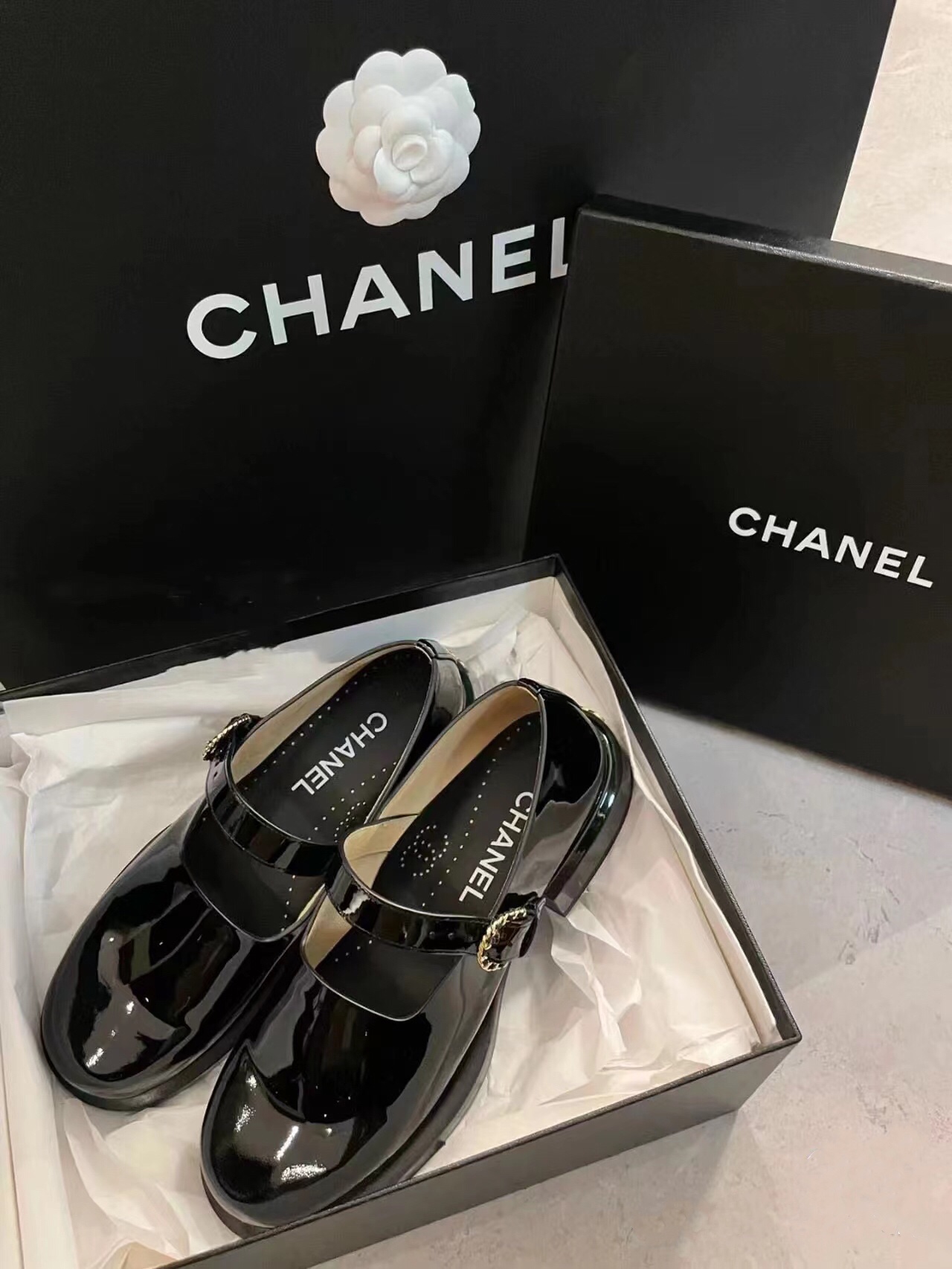 TOP CHANEL Classic Maryzhen Shoes - Black