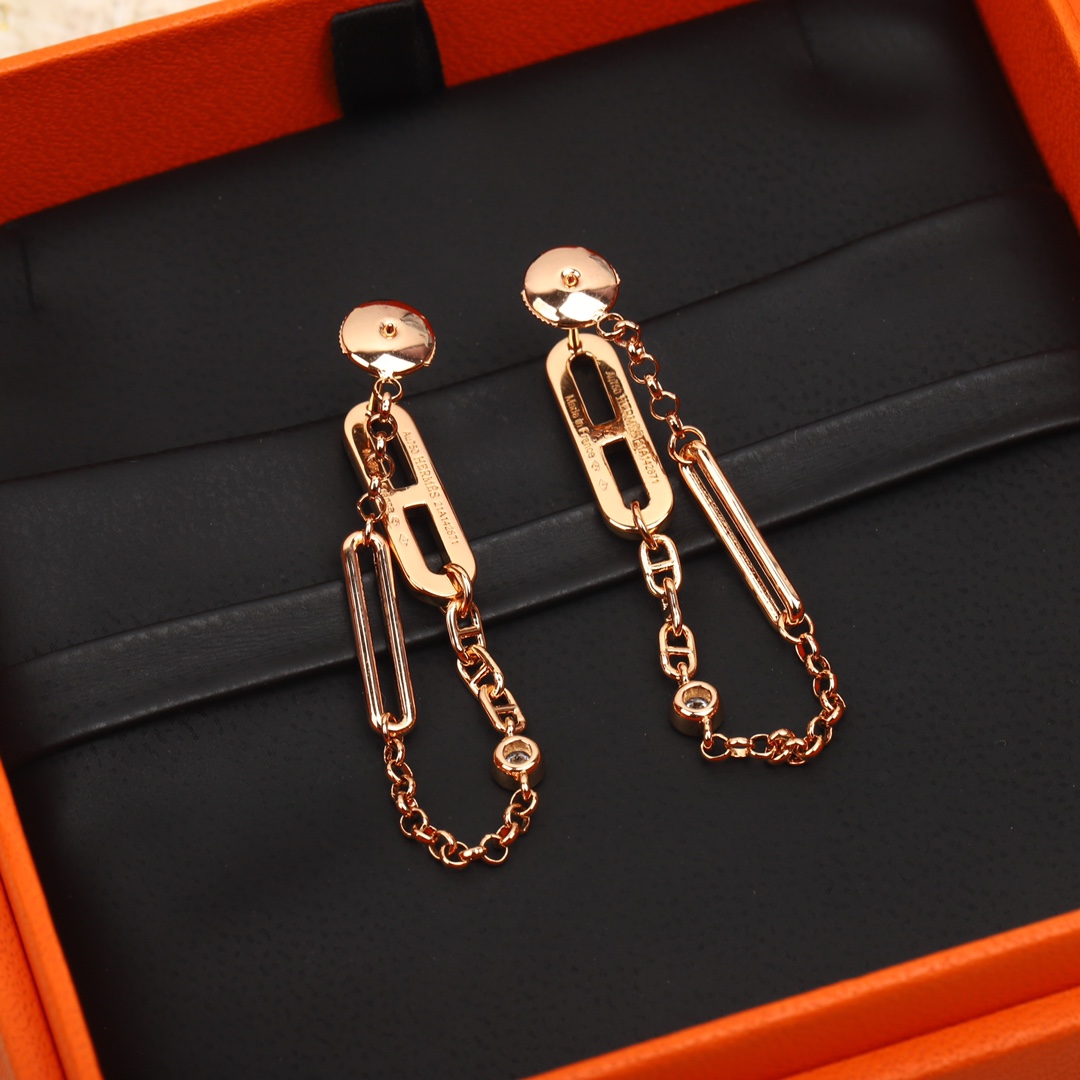 TOP HERMES Pig Nose Diamond Earrings
