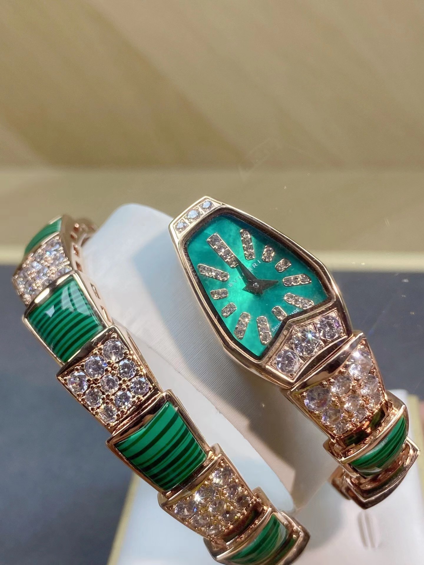 Top BVLGARI Watches with Diamond - Green
