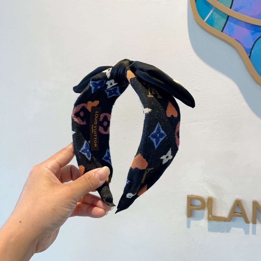 TOP Louis Vuitton  LV Fashionable And Versatile Hairband - 2 Colors