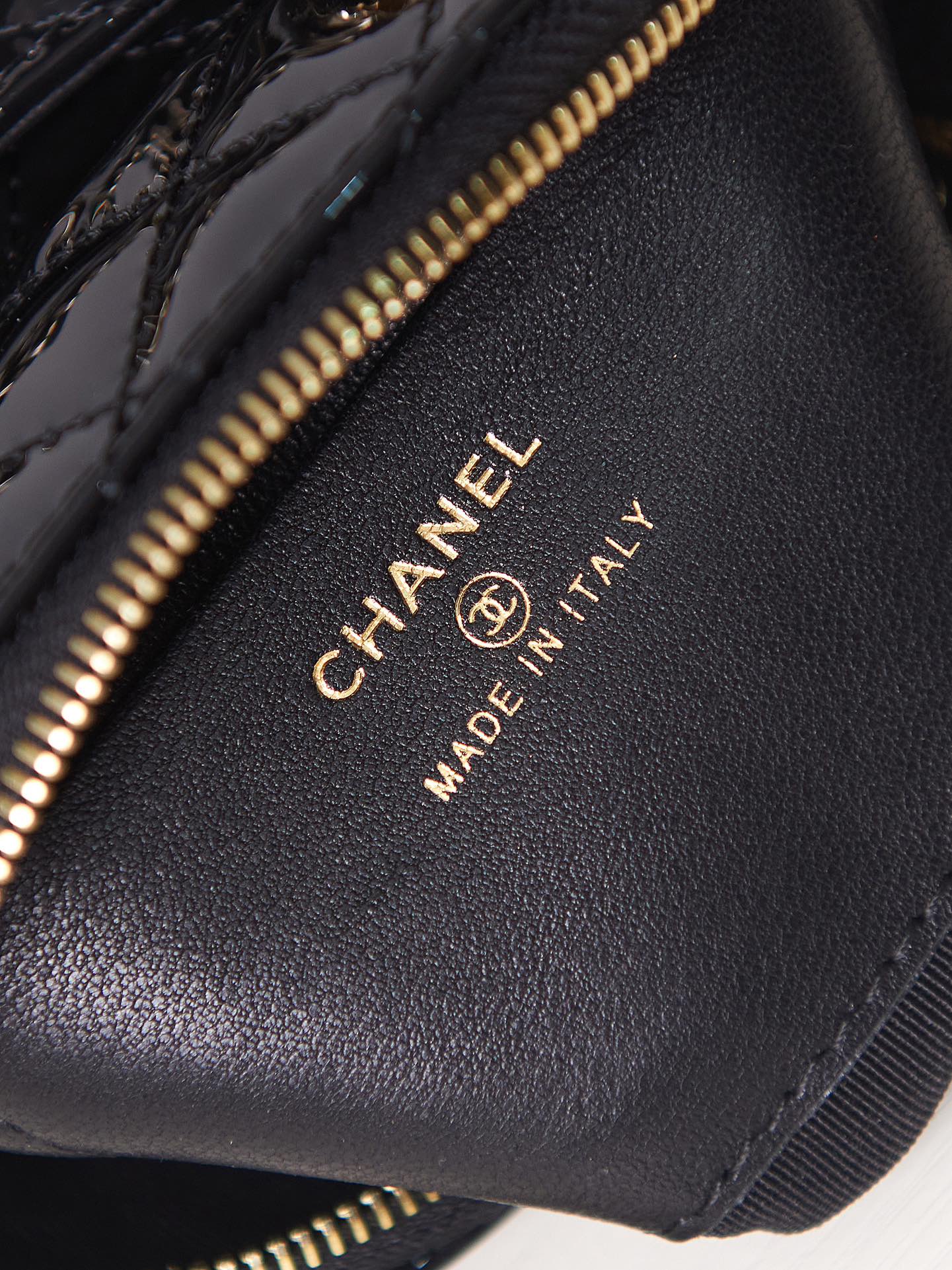 TOP CHANEL Patent Leather Bag 16x11x5.5cm/20.5x28.5x7cm - Black