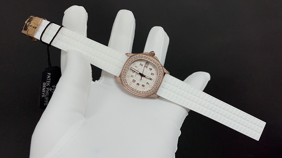 TOP Patek Philippe AQUANAUT Women's 35.6mm Watch - White with Gold