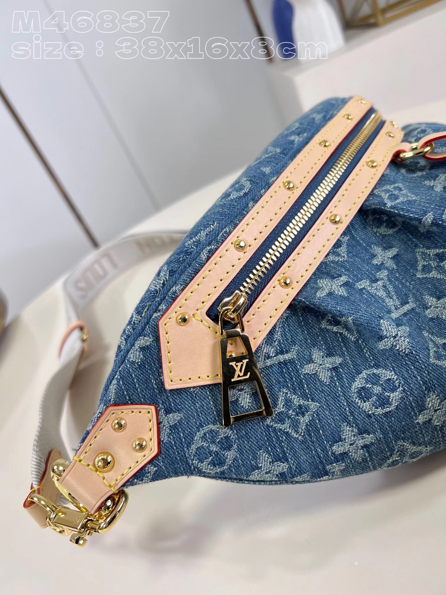 TOP Louis Vuitton LV High Rise Waist Bag Made Of Monogram Denim Canvas 38x16x8cm - Denim Blue