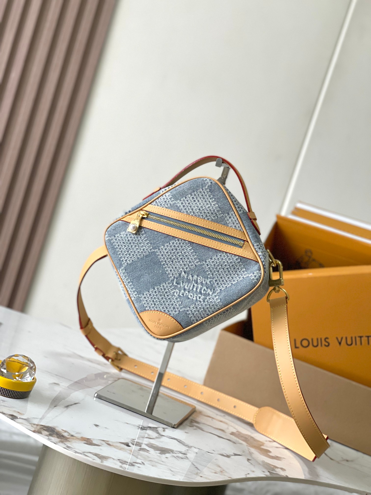 TOP Louis Vuitton LV Chess Messenger  Bag 24*24*8CM - Denim