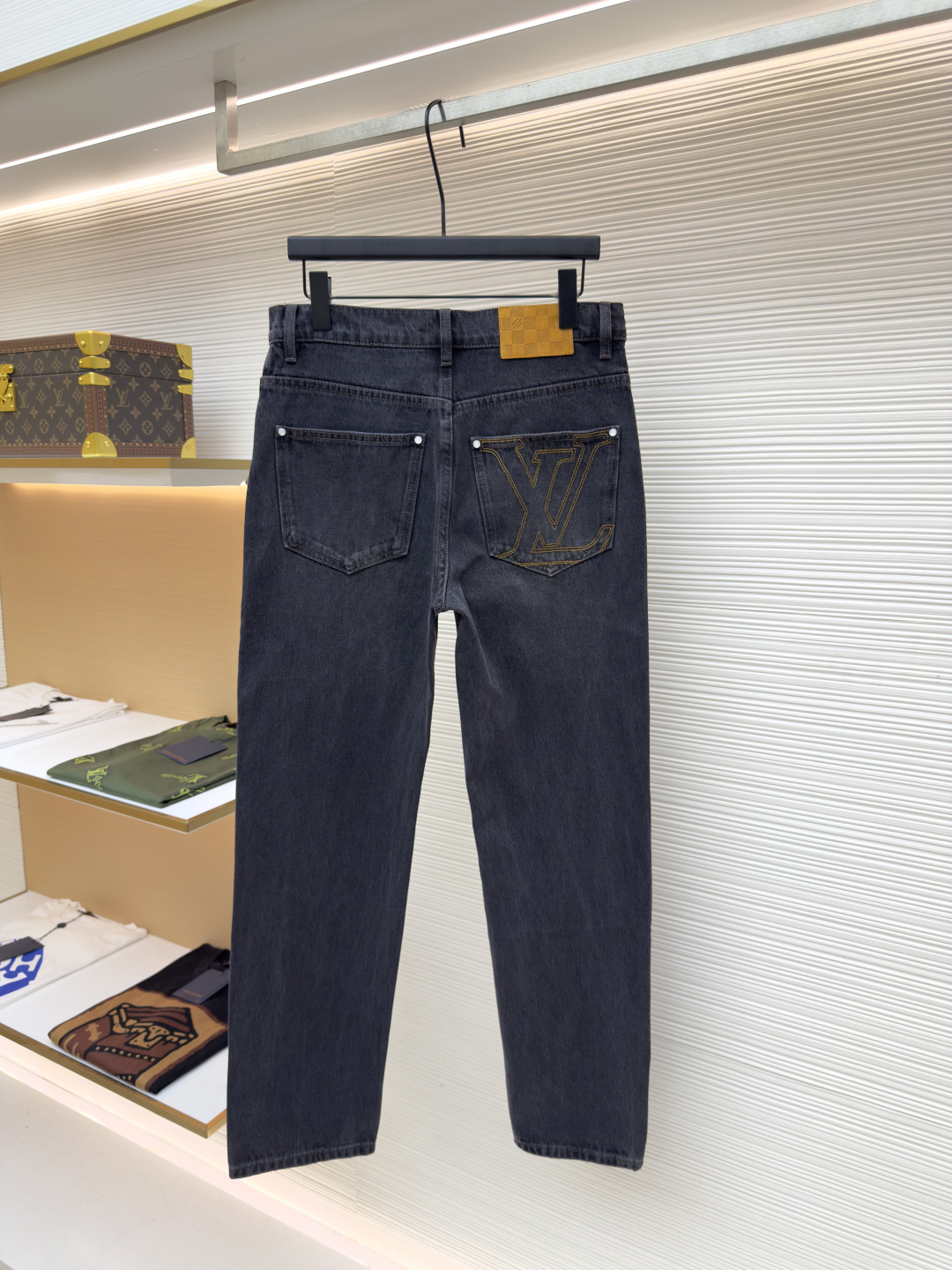 LOUISVUITTON 贴布字母牛仔裤