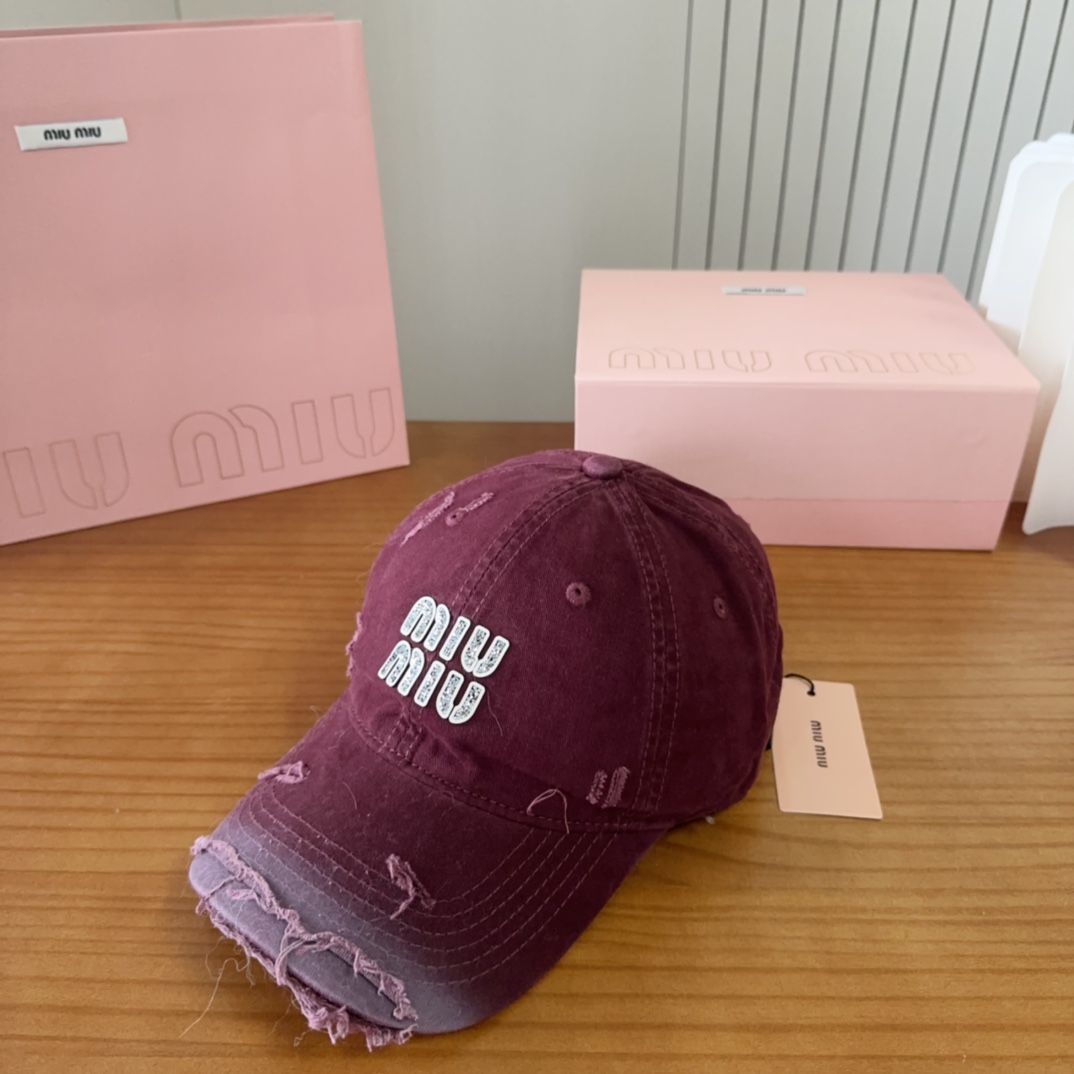 TOP Miu Miu Baseball Cap - Red
