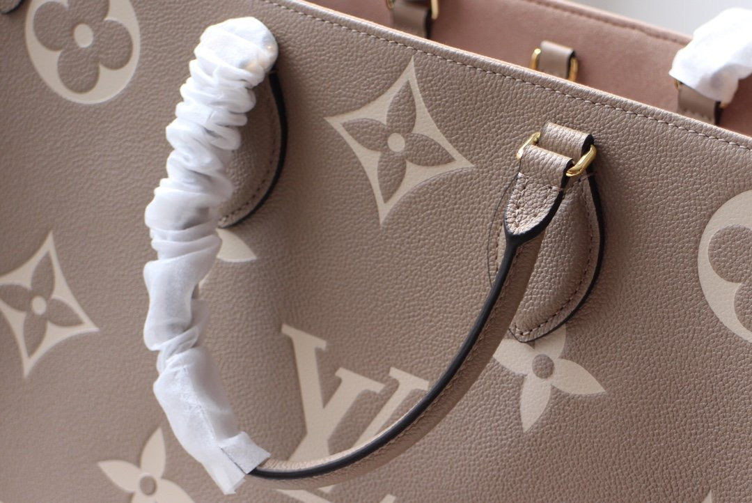 TOP Louis Vuitton LV On The Go Empreinte MM  35x27x14cm - Turtle Dove