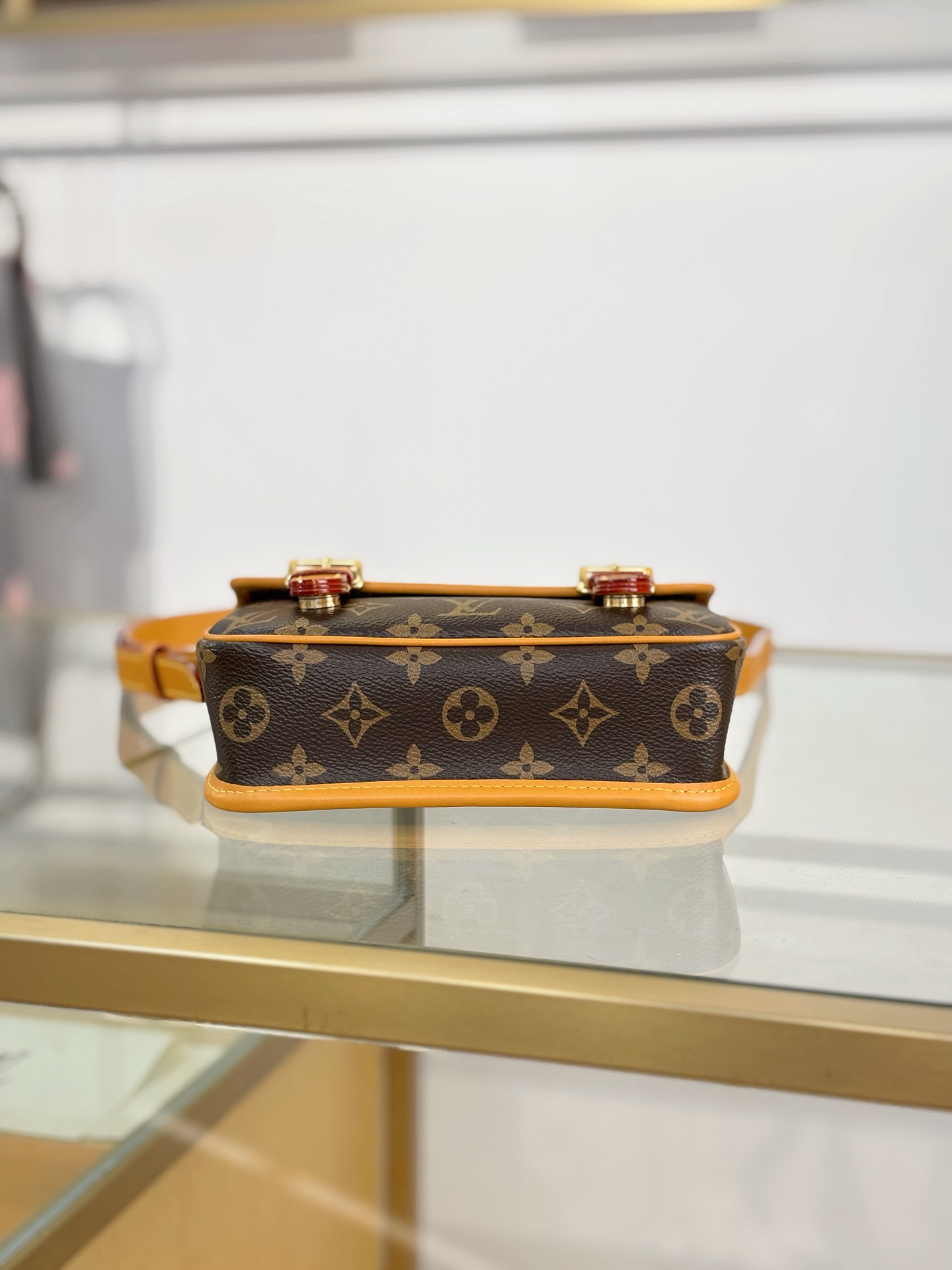 TOP Louis Vuitton LV Satchel Bag 19.5x15x6cm - Brown