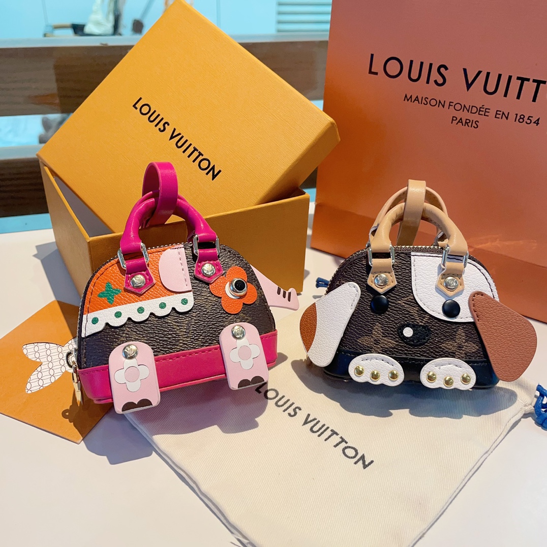 TOP Louis Vuitton LV Mini Puppy/Elephant Shell Bag Keychain - Brown