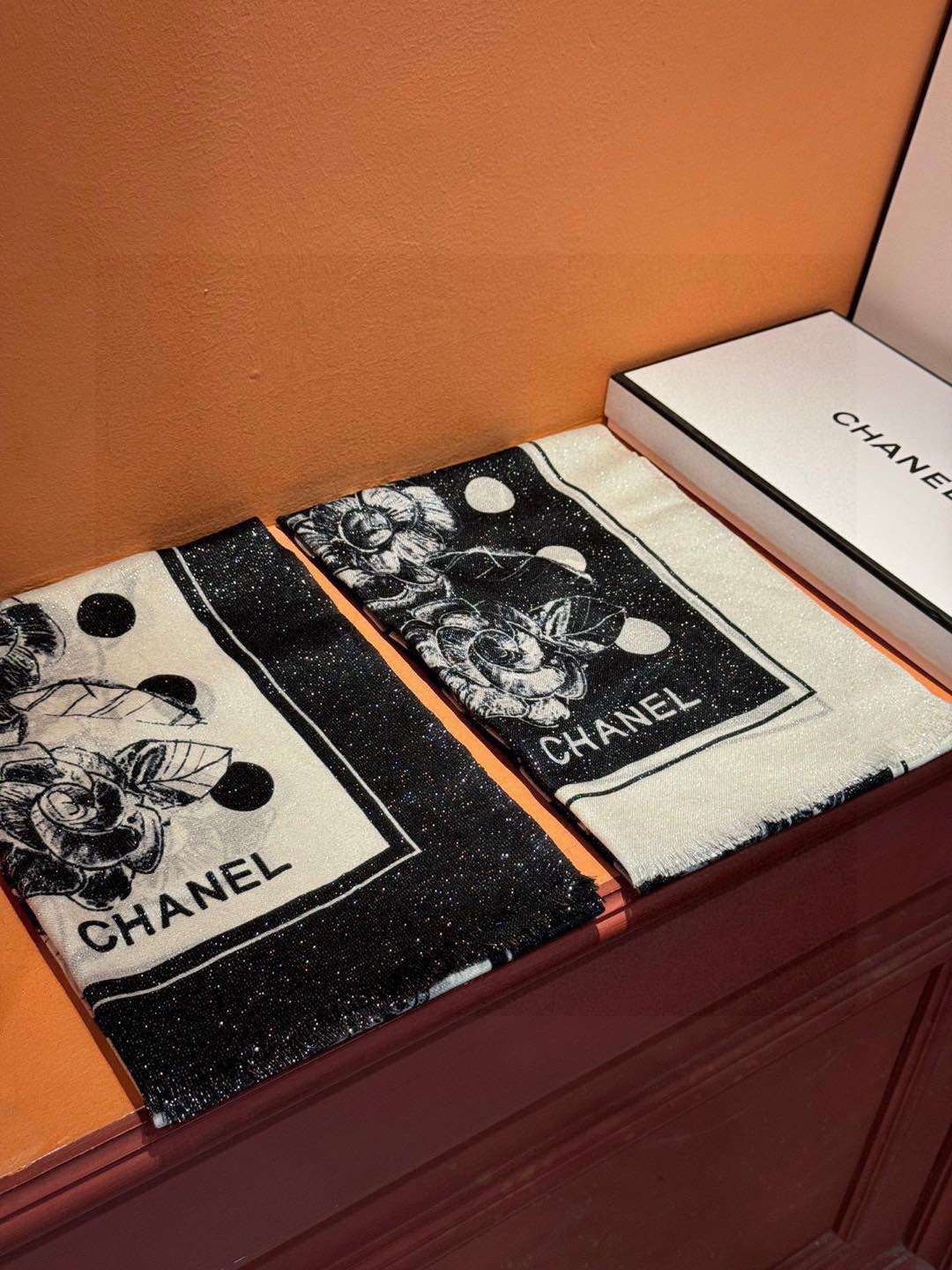 TOP CHANEL CC Scarf 100x200cm - 2 Color