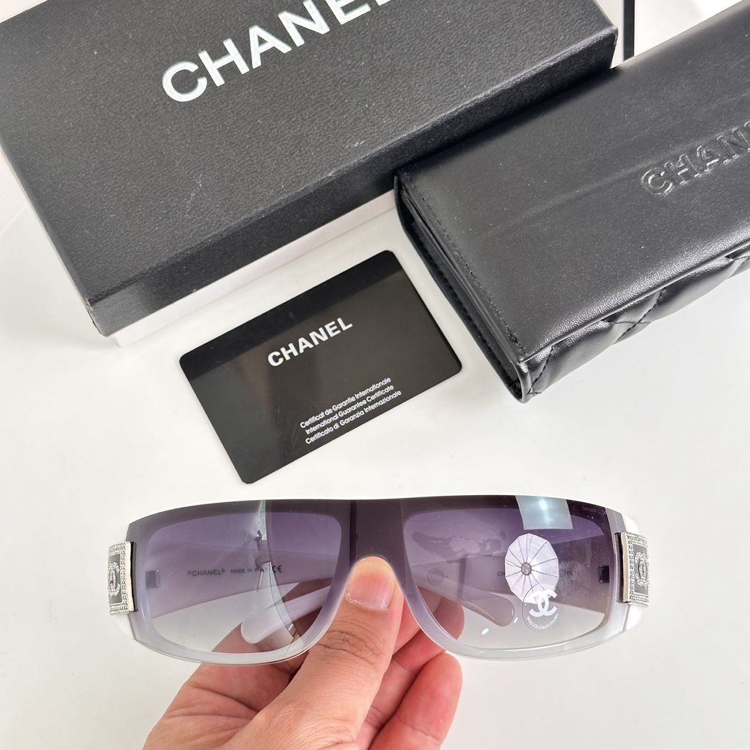 TOP CHANEL Sunglasses - 8 Colors