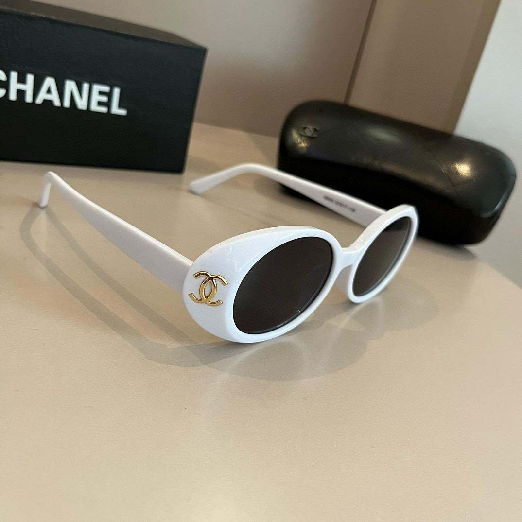 TOP CHANEL Sunglasses - 2 Colors