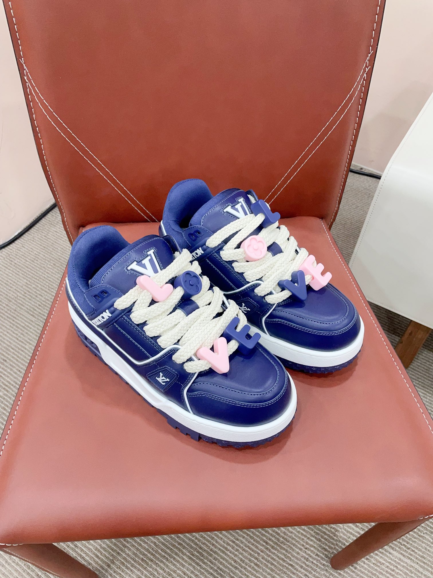 TOP Louis Vuitton LV Trainer Maxi Sneakers - 2 Colour