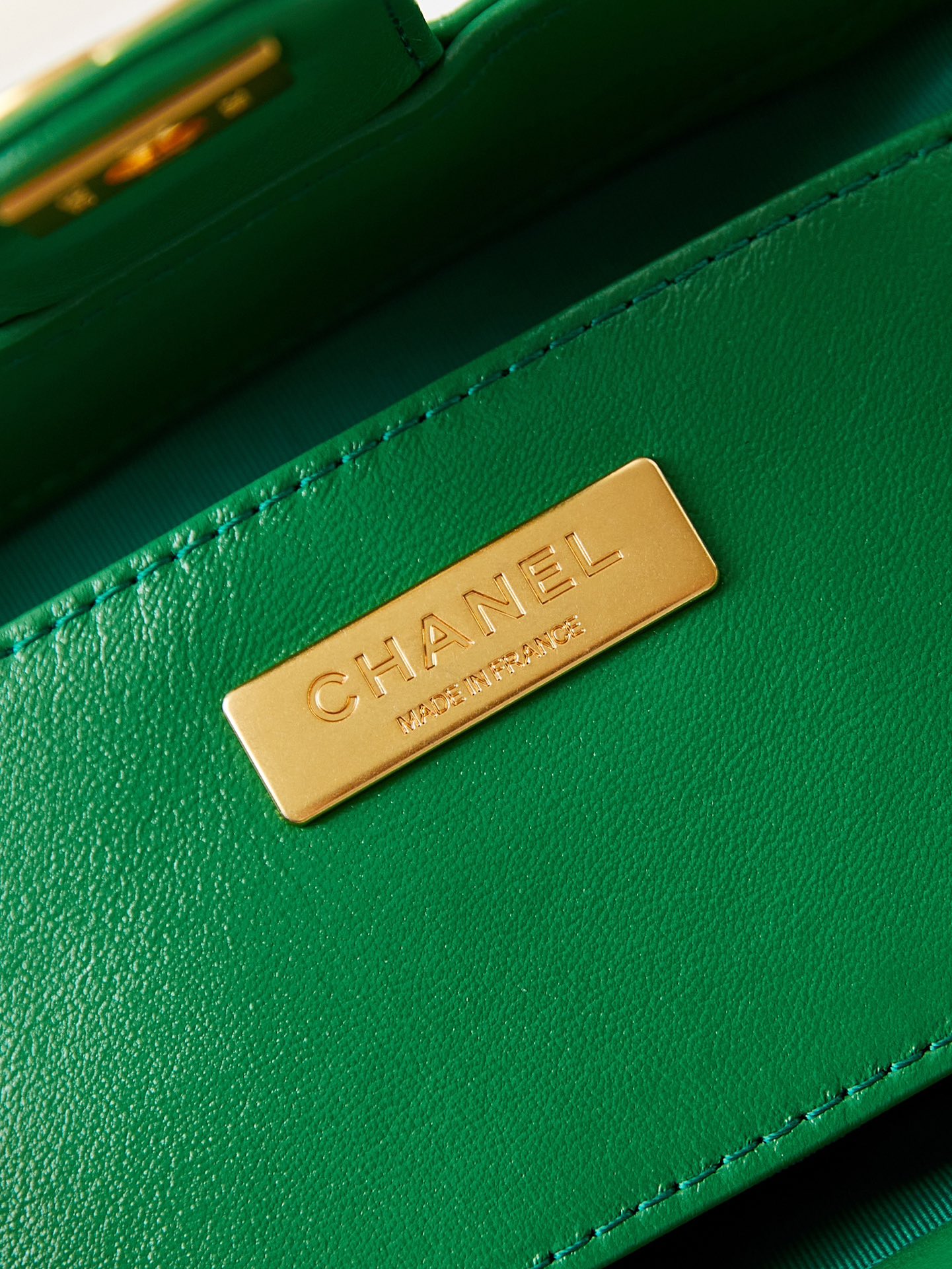 TOP CHANEL Top Handle Bag 12x18x7cm - Green