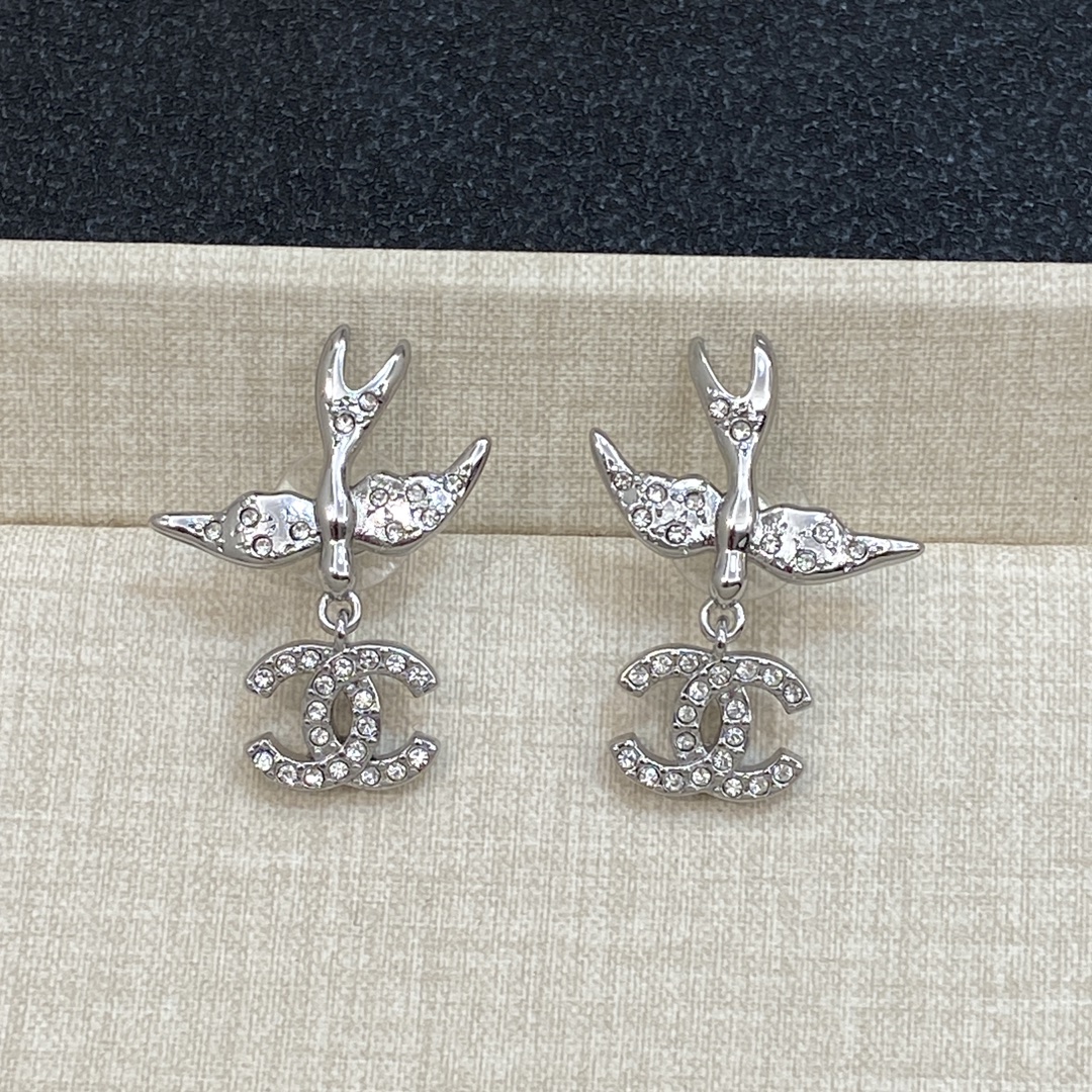 TOP CHANEL Earrings- 2 Colors