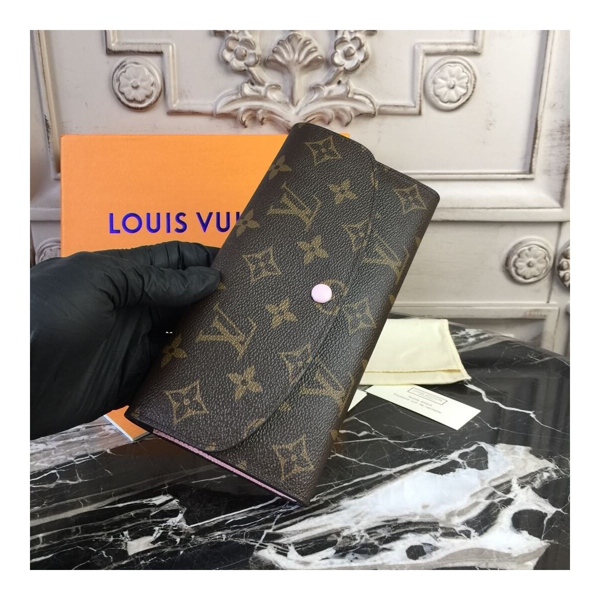 TOP Louis Vuitton LV Emilie Wallet Monogram Canvas