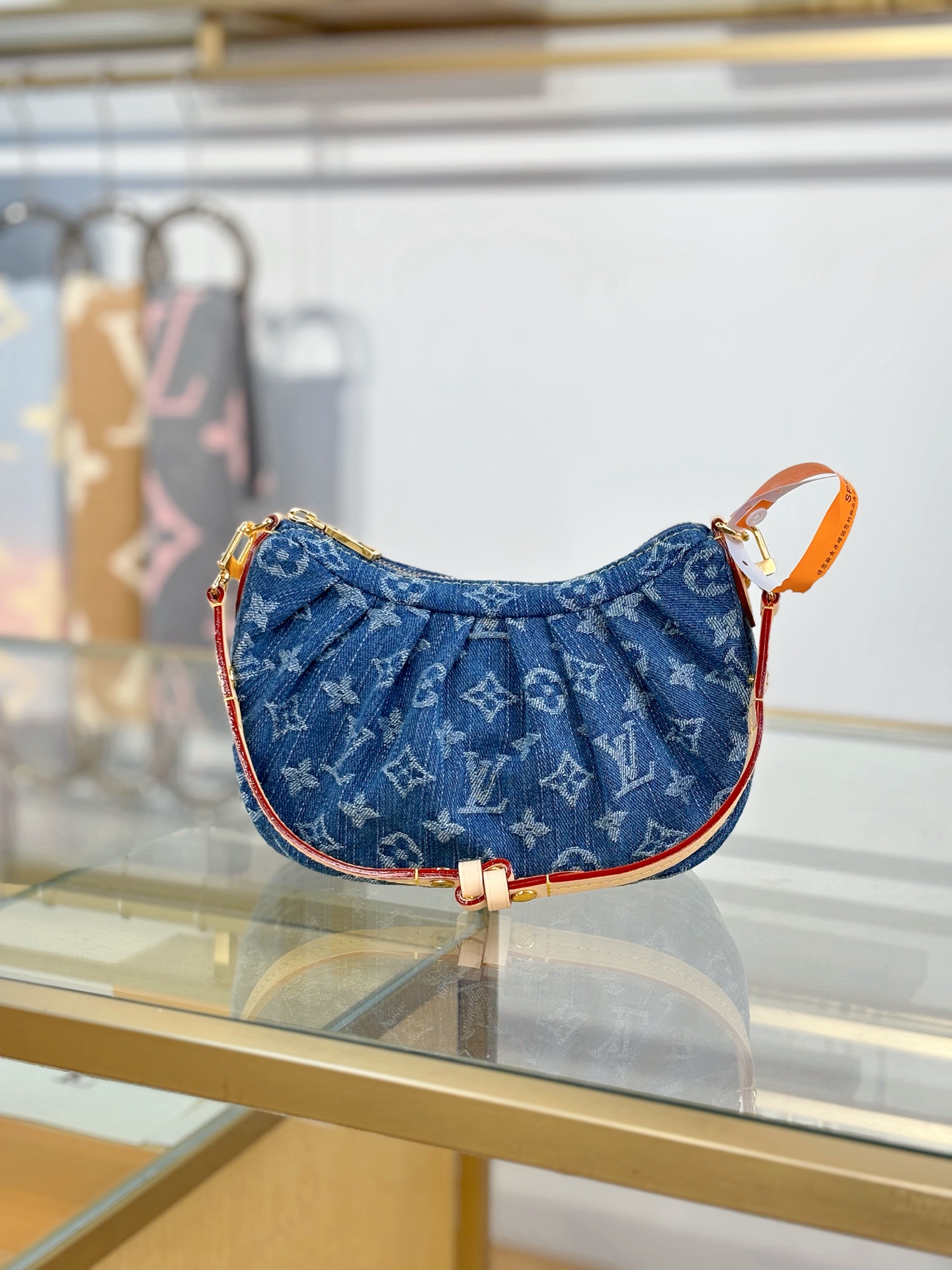 TOP Louis Vuitton LV Pochette Valley handbag 21x15x7cm - Blue