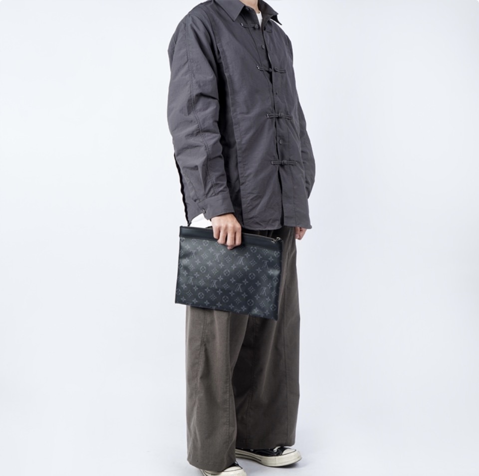 Louis Vuitton LV Discovery Handbag (10A Mirror Version)