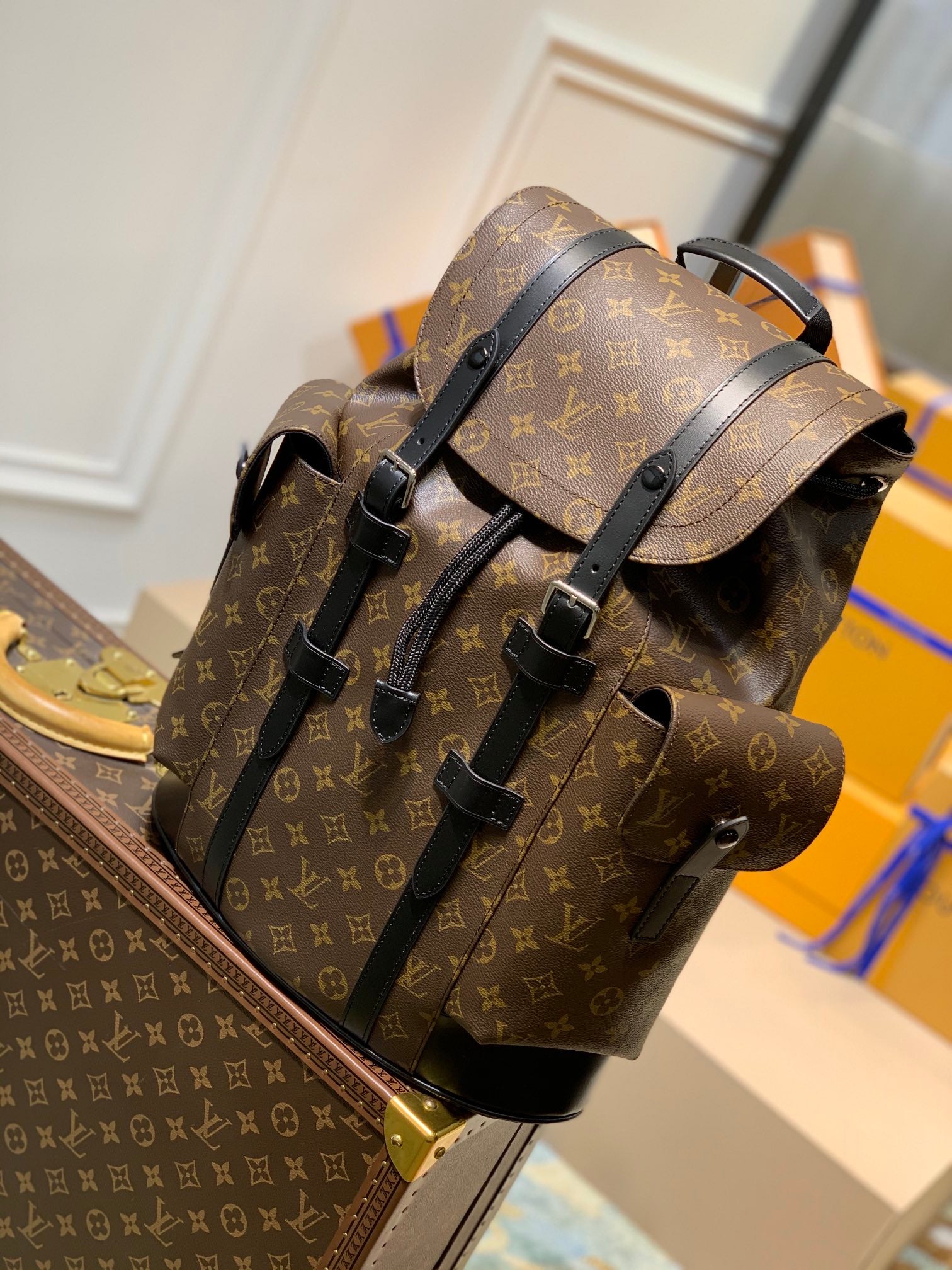 TOP Louis Vuitton LV L*V Christopher Monogram Backpack PM 41.0x48.0x13.0cm - Black