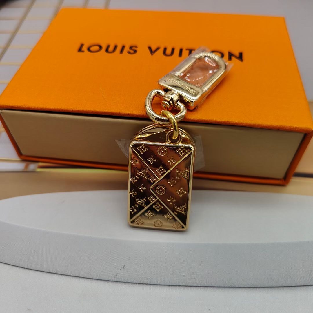 TOP Louis Vuitton LV  Key Chain-Gold