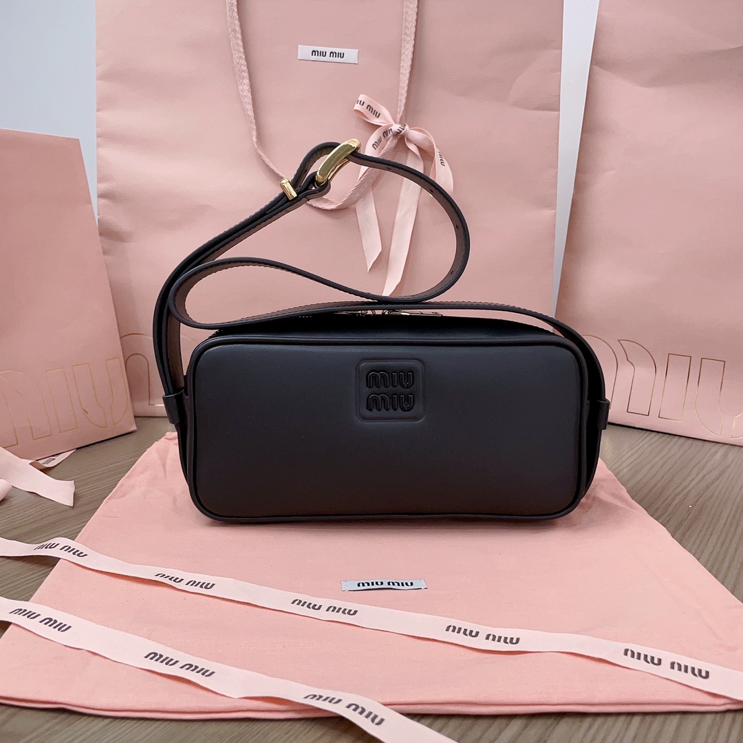 TOP Miu Miu Classic Calf Leather Bag 24 x 11.5 x 7 cm - 3 Color