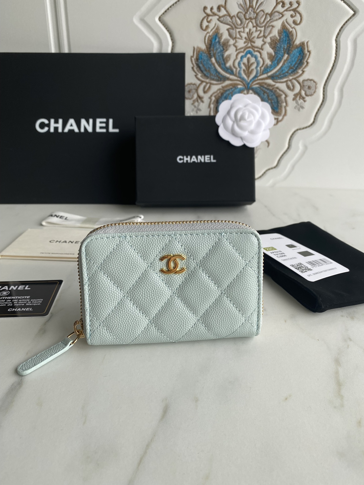 TOP CHANEL Zipper Leather Wallet 11x7.5cm - GHW - 5 Color