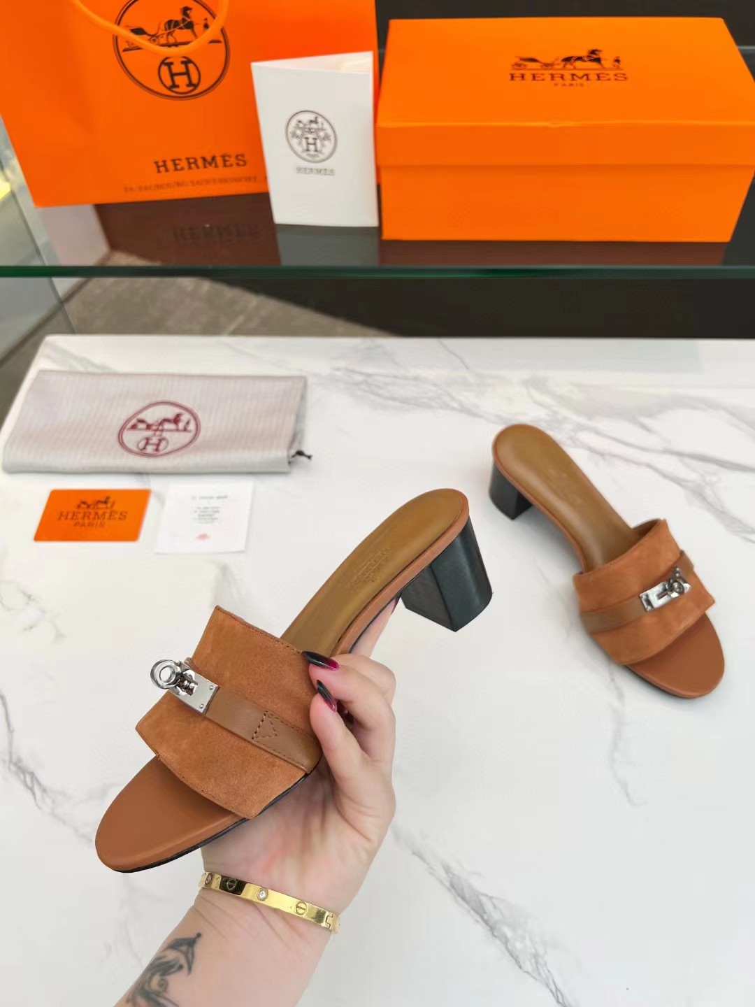 TOP HERMES Gigi Kelly Buckle Sandals - Brown