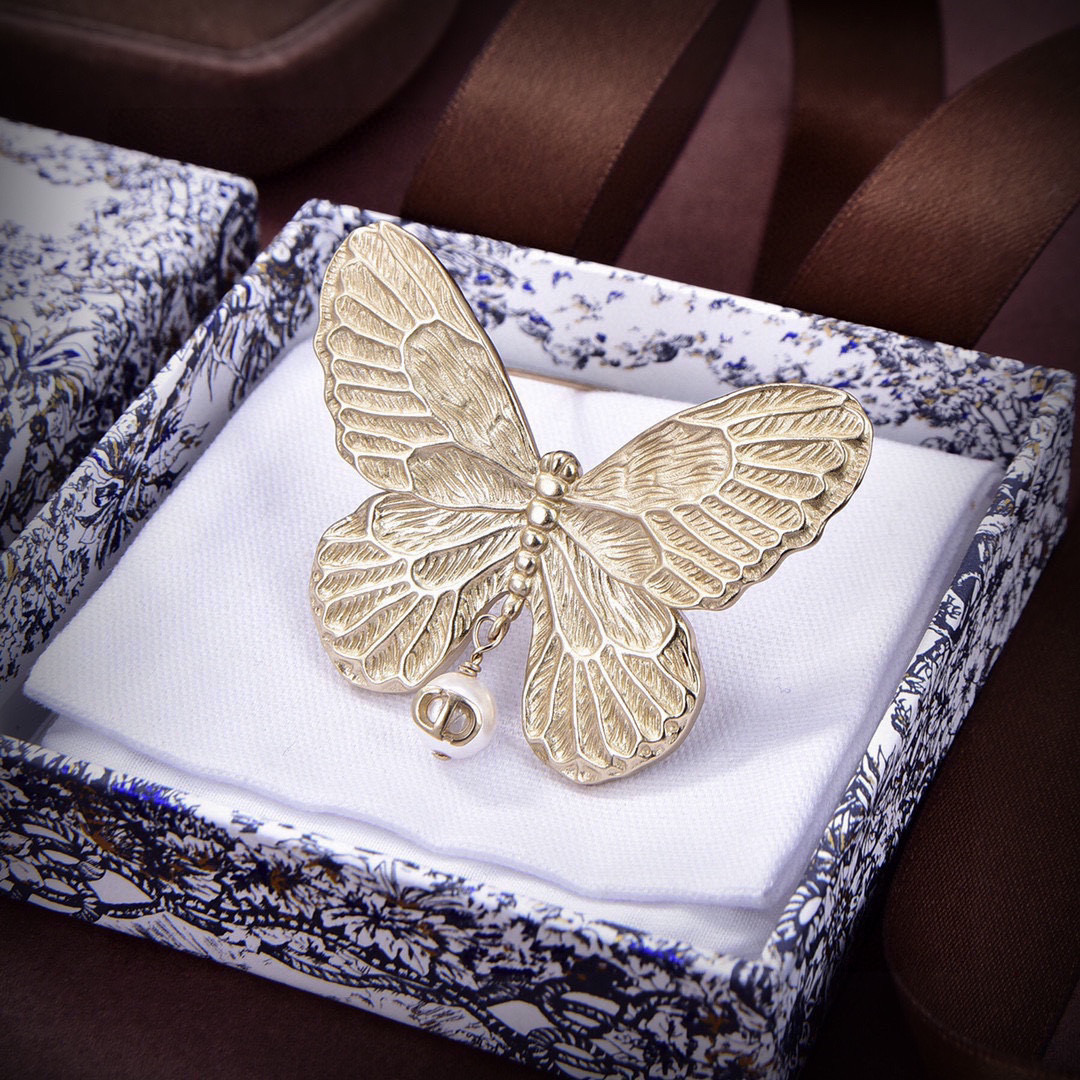 TOP Christian Dior Butterfly Brooch - Gold