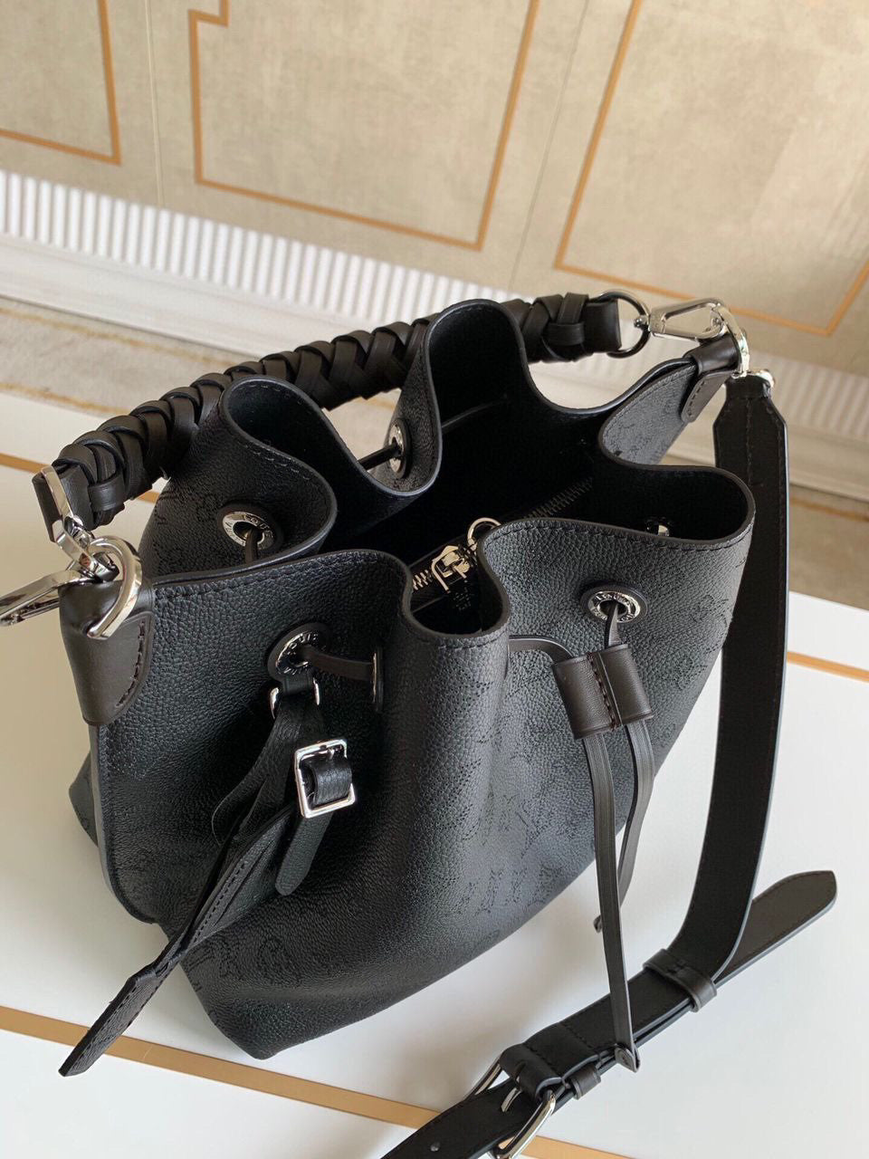 TOP Louis Vuitton LV  Leather Noe Bag 23×25.4×14.6CM- Black