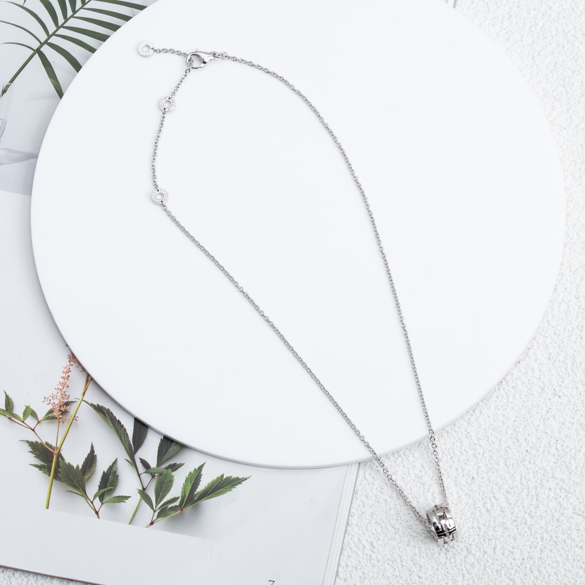 TOP BVLGARI Parentesi Necklace - 2 Color