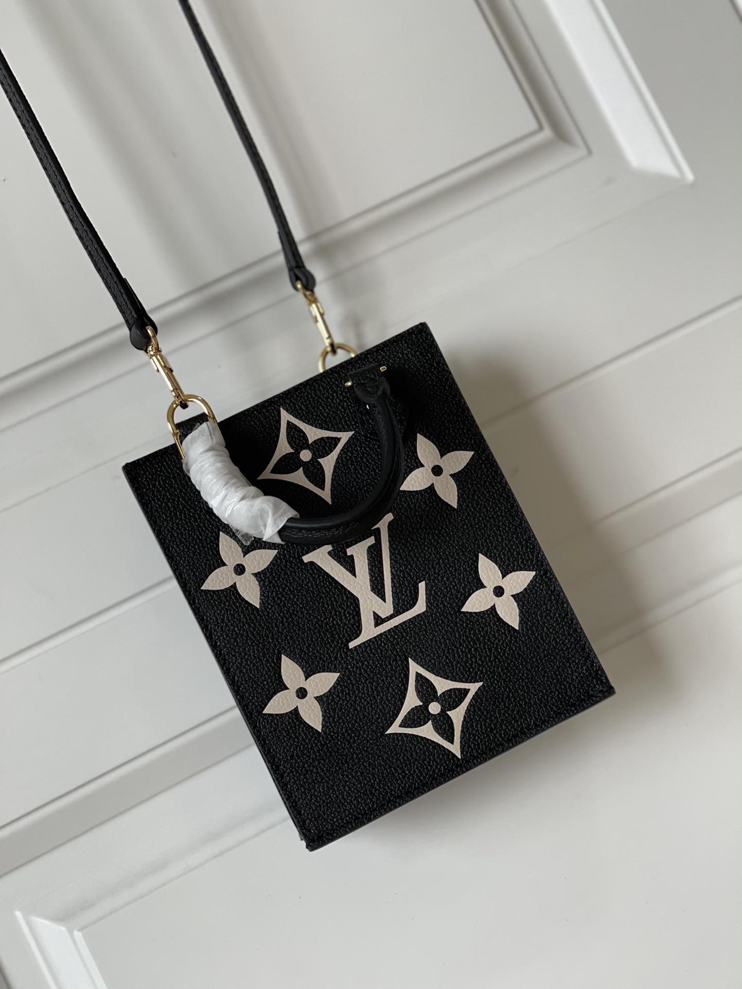 TOP Louis Vuitton LV Sac Plat Handbag 14 x 17 x 5cm-Black