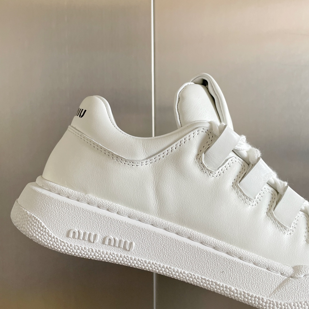 TOP Miu Miu Vintage Shoes Casual Sneakers