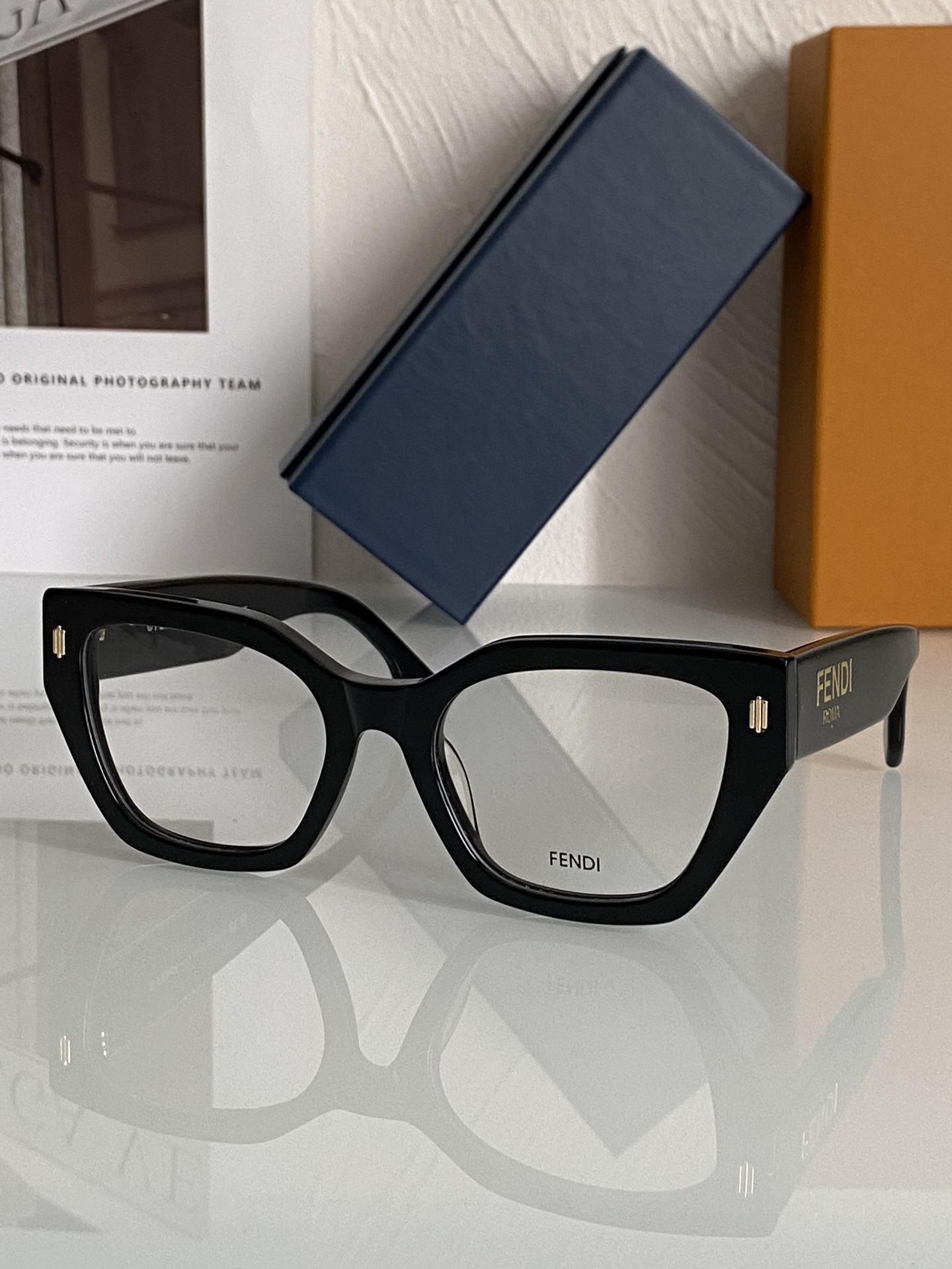 TOP FENDI Sunglasses - 7 Colors