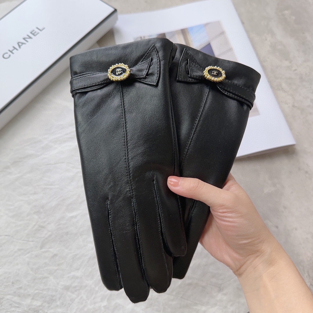 TOP CHANEL  First Grade Sheepskin Excellent Texture Women's Gloves - Black